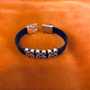 Black leather & silver bracelet